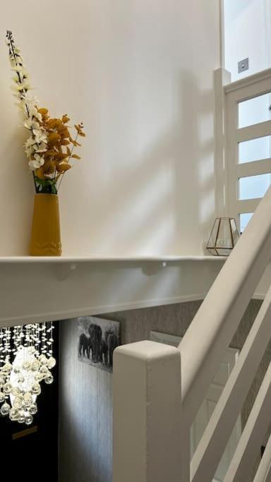 Cheerful 3 Bedroom Townhouse With Free Parking. Billericay Exterior foto