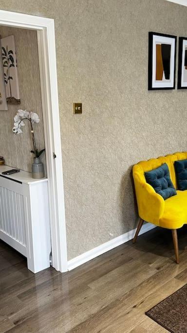 Cheerful 3 Bedroom Townhouse With Free Parking. Billericay Exterior foto